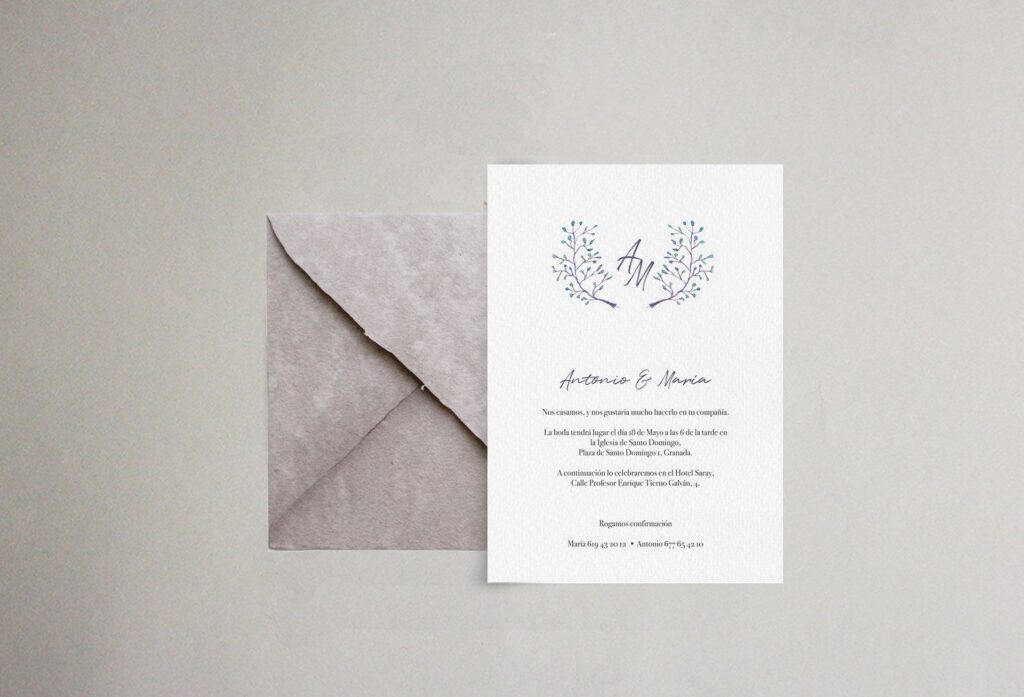 Invitación sobre artesanal hojas flores delicada boda
