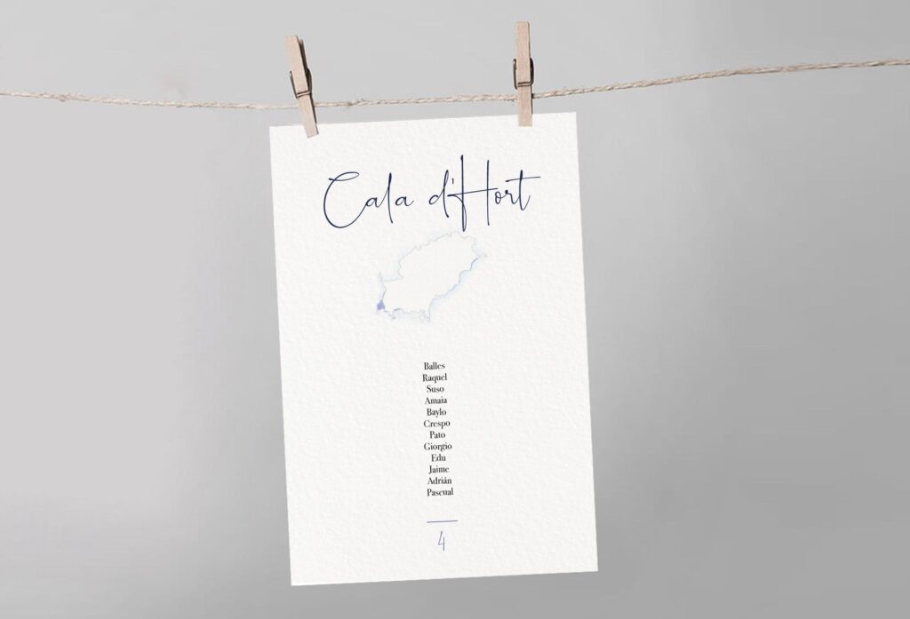 Seating plan de boda personalizado con ilustración de calas
