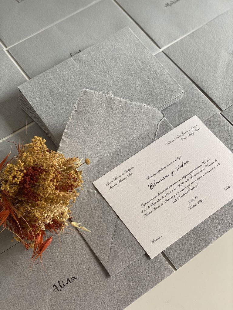 invitación personalizada retrato elegante artesanal