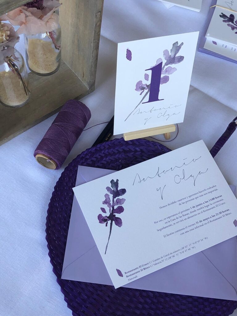 invitación de boda con acuarela de lavanda