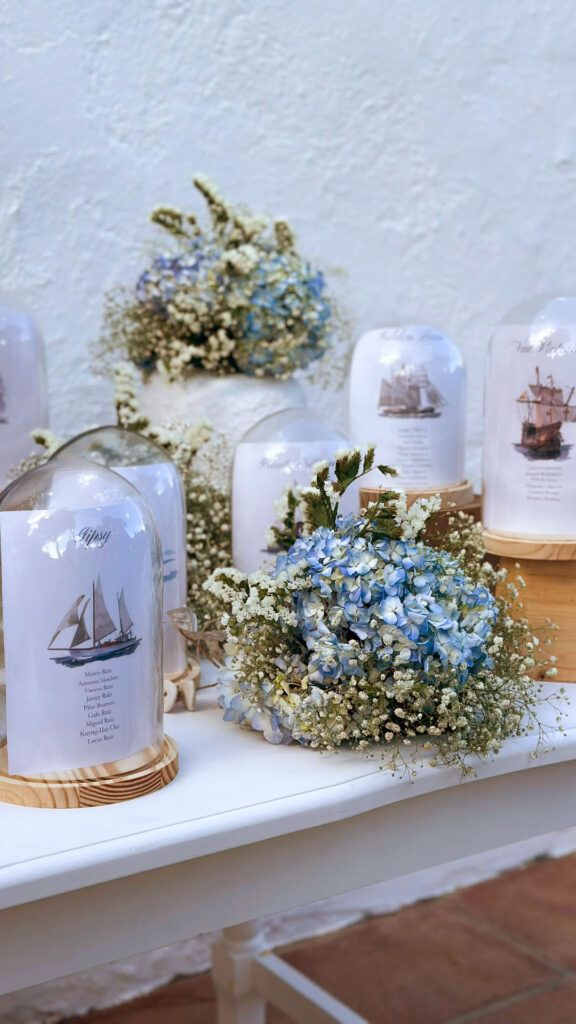 Seating plan de boda de barcos ilustrados a mano, papelería personalizada Dos Terrones
