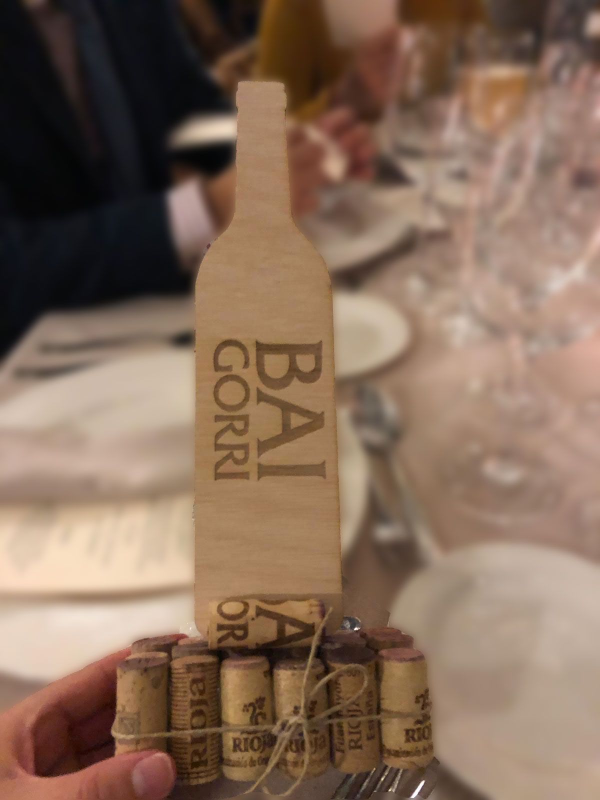 meseros con tematica de vino casa monico hola novias