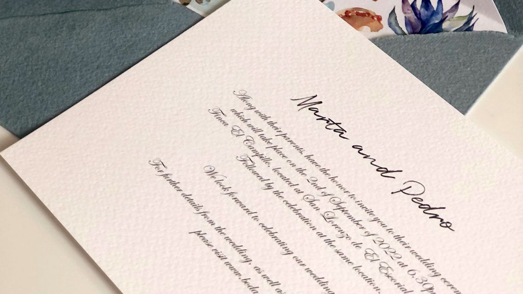 Invitación de boda personalizada clásica