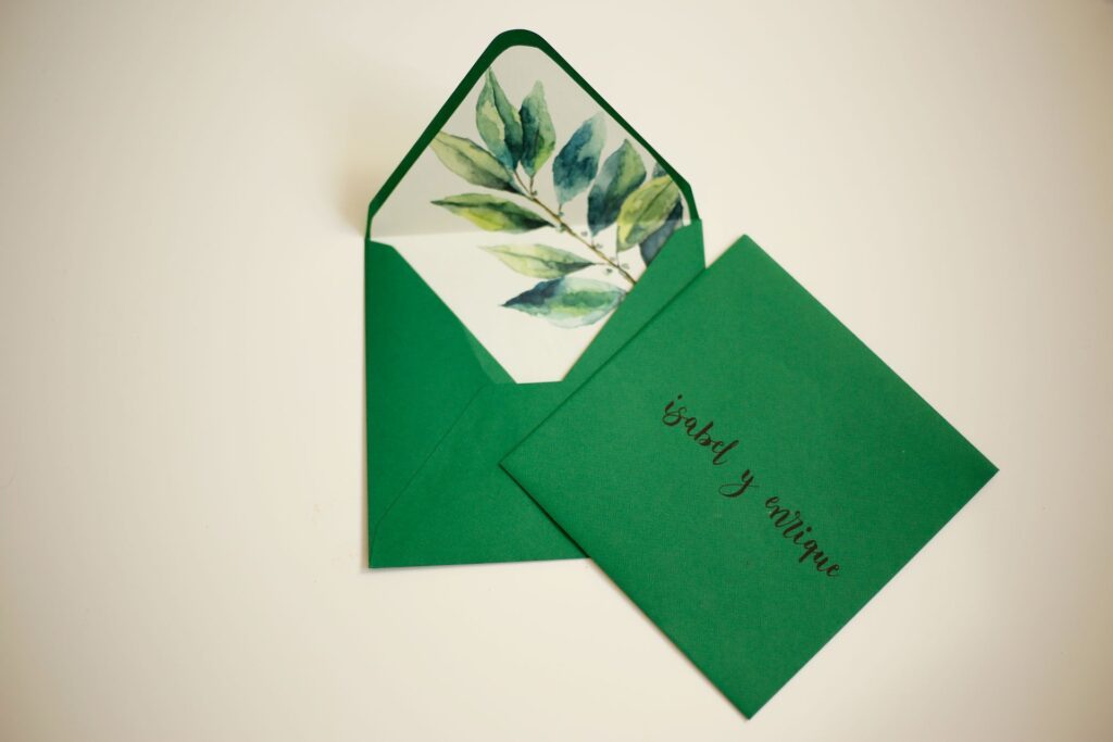 sobre forrado con acuarela artesanal para la papeleria boda